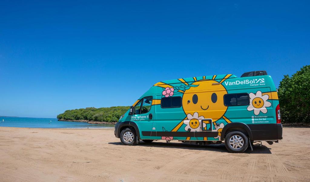 Van Del Sol - Stay where it moves you with Sunny photo 2