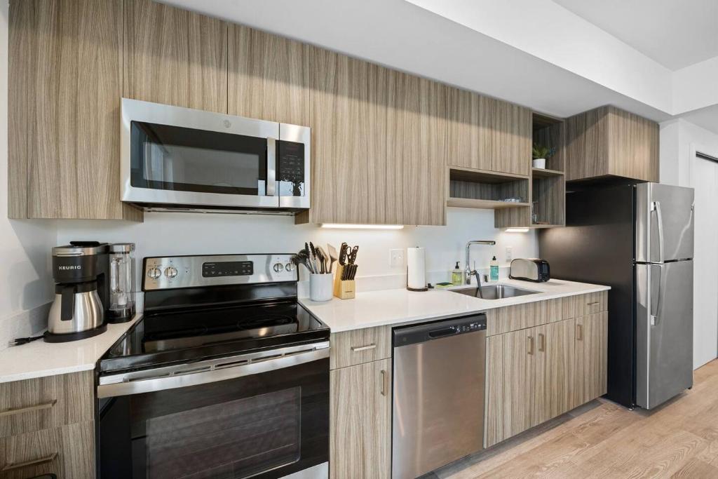 Charming 2bd-2ba Apt Near Dt-wi-fi-petfriendly photo 3