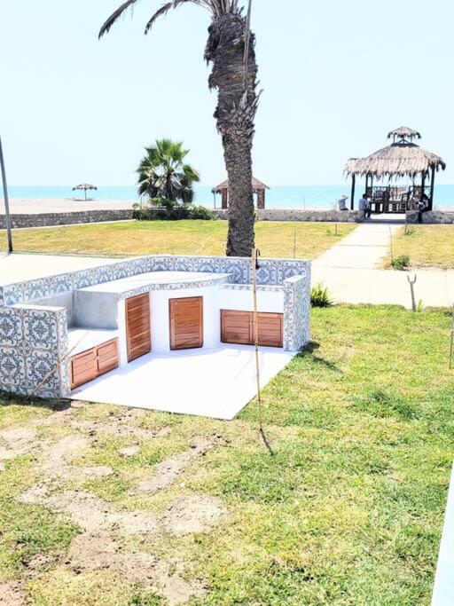 Espectacular casa frente al mar 1era fila con piscina privada photo 3