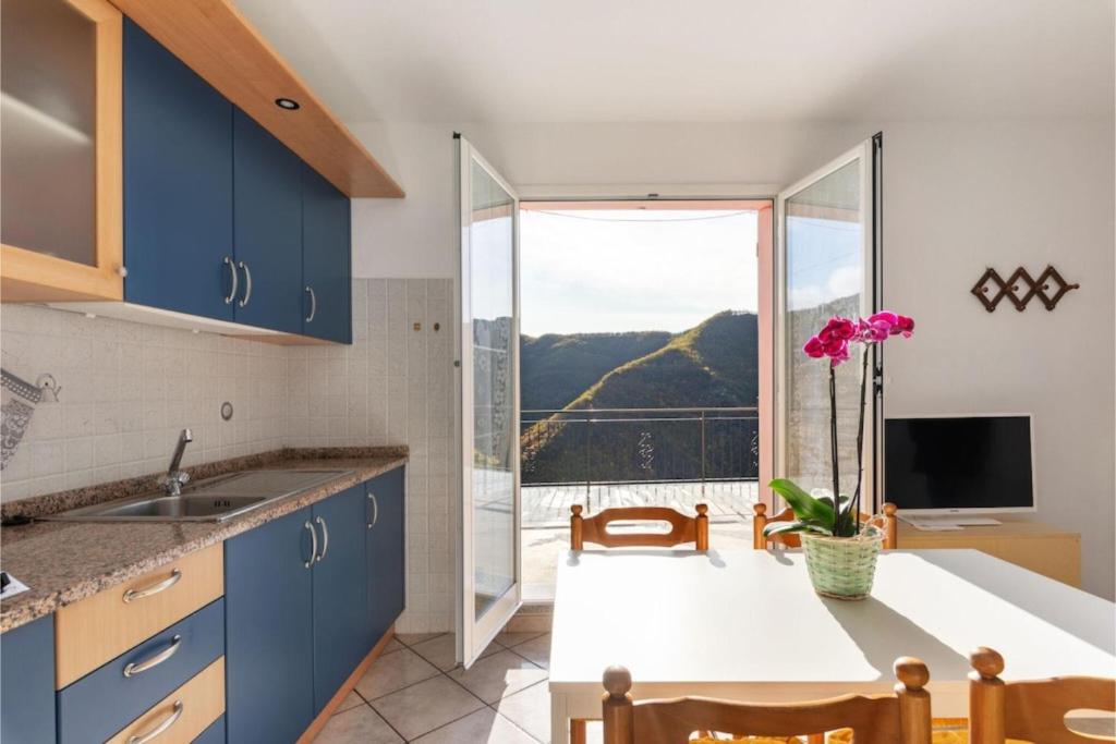 La Casa Di Alto - Happy Rentals photo 2