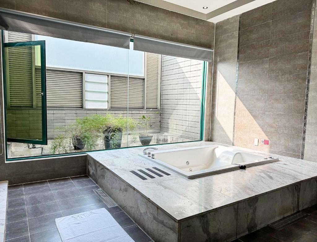 All-Ur Boutique Motel -Chia Yi Branch photo 1