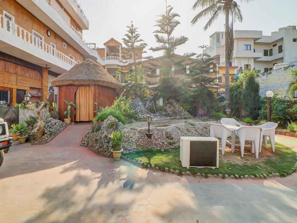 OYO Hotel Shanti Kuti Home Stay Near Gomti Riverfront Park