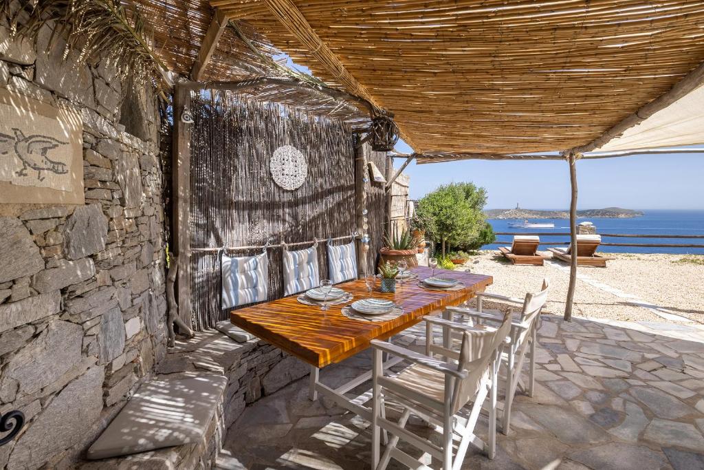 Aegean View - Seaside Apartment in Syros photo 1