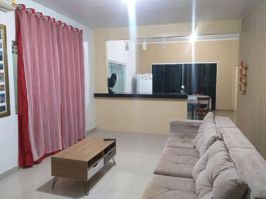 Casa confortável e bem localizada photo 1