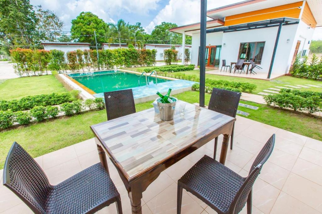 Ozone Resort & Pool Villa photo 3