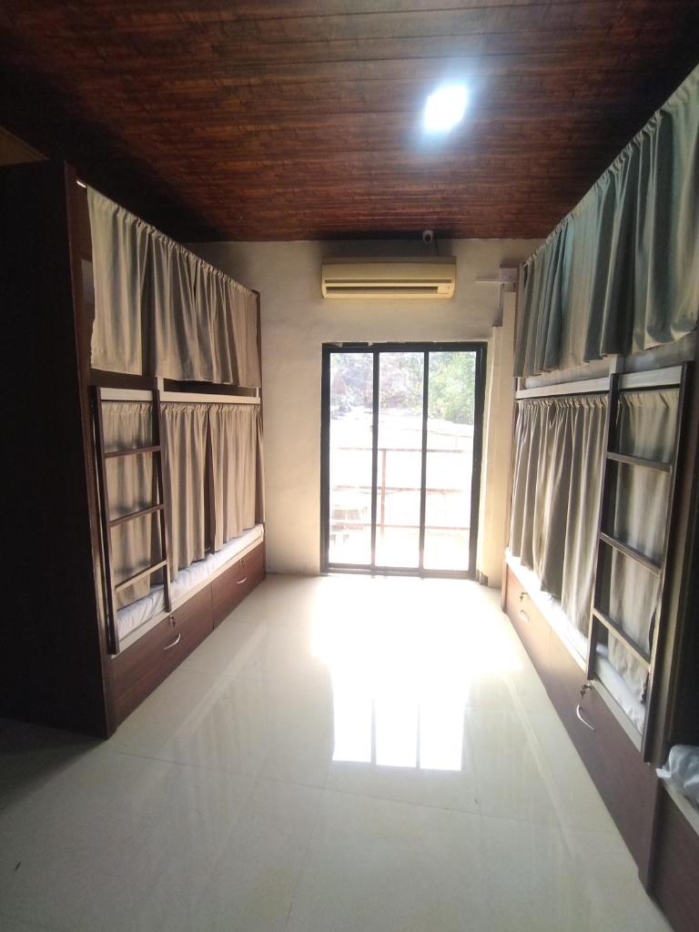 Afreen PG AC Dormitory photo 4