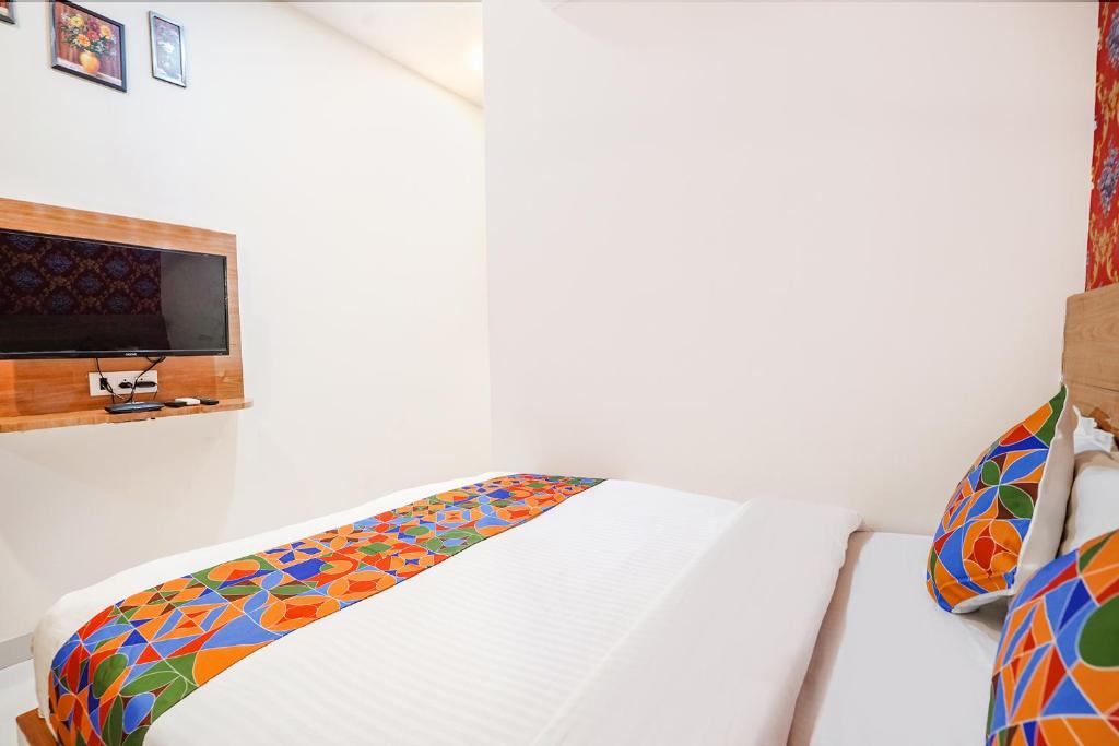 FabHotel Prime Lotus photo 3