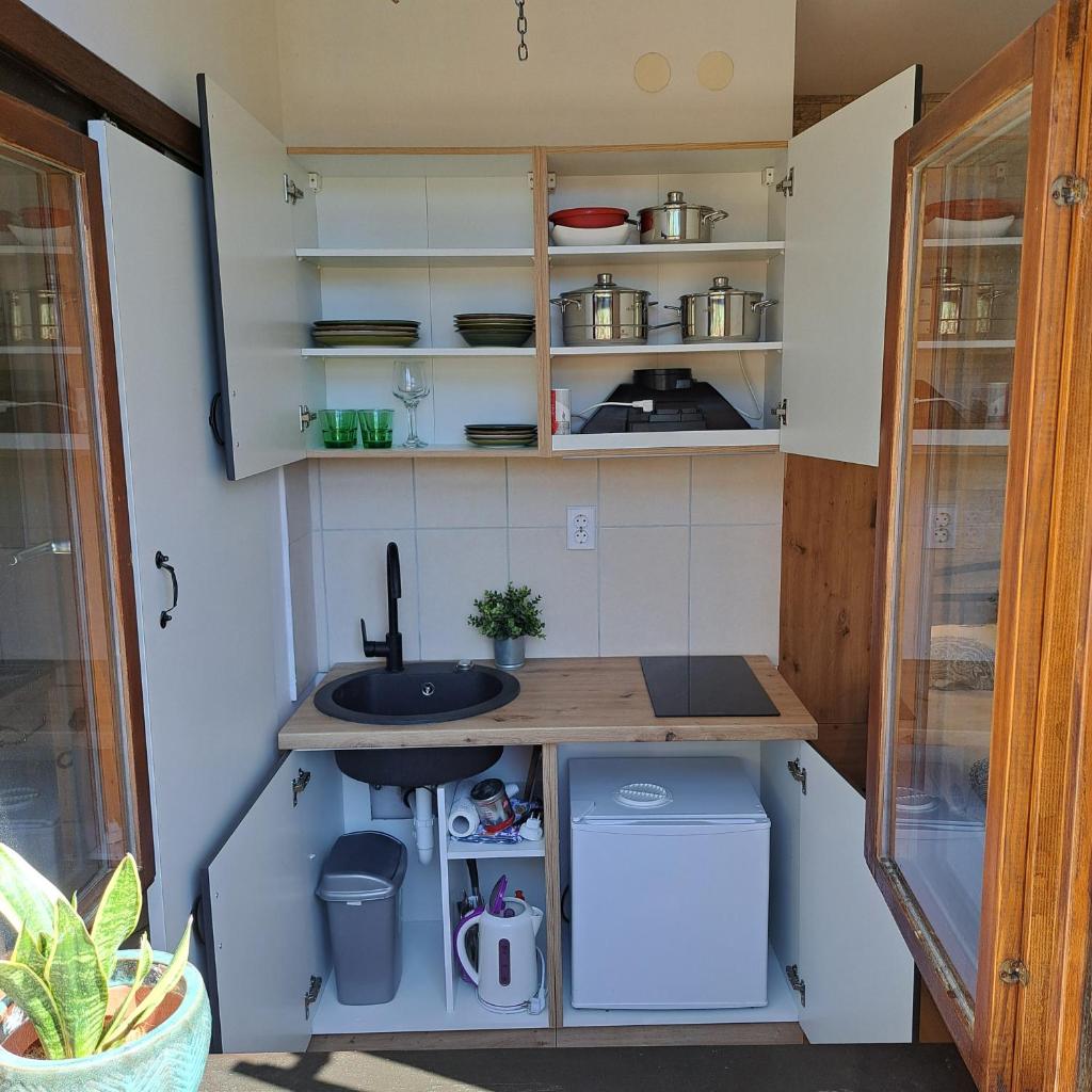 Studio apartment with sea view photo 4