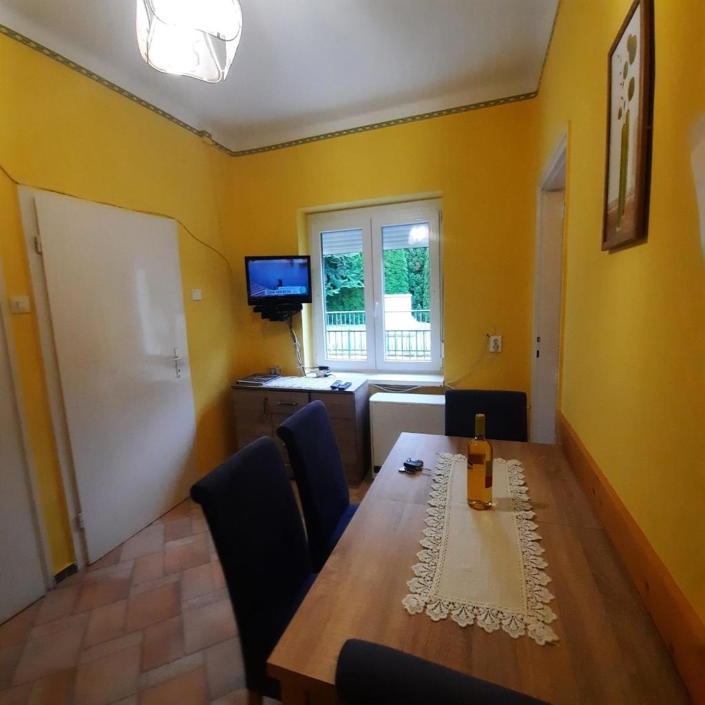 Wohnung in Bükfürd mit Garten photo 1