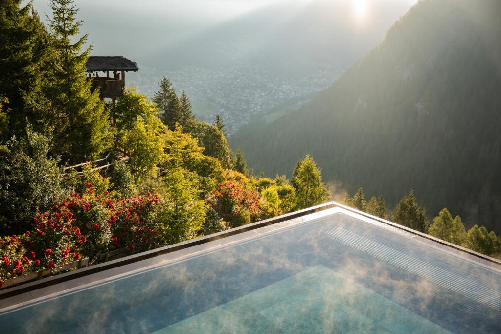 Charmehotel Uhrerhof - Deur photo 4