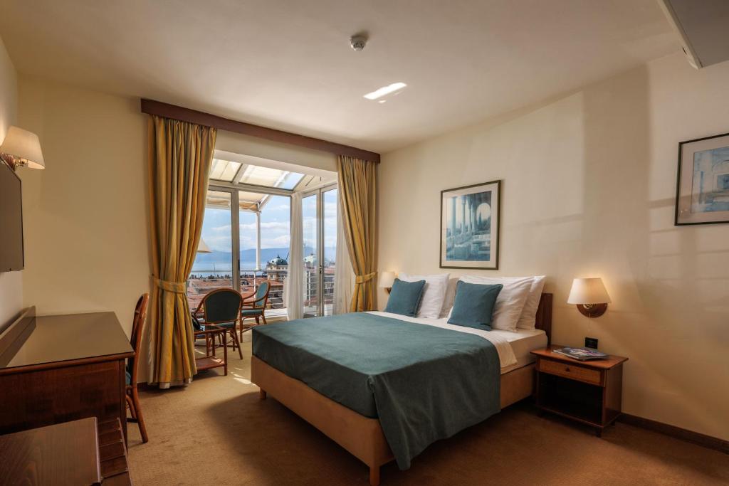 Grand Hotel Bonavia photo 3
