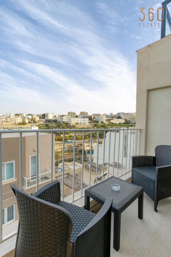 A lovely designer Apt with Balcony in St' Julians by 360 Estates photo 3