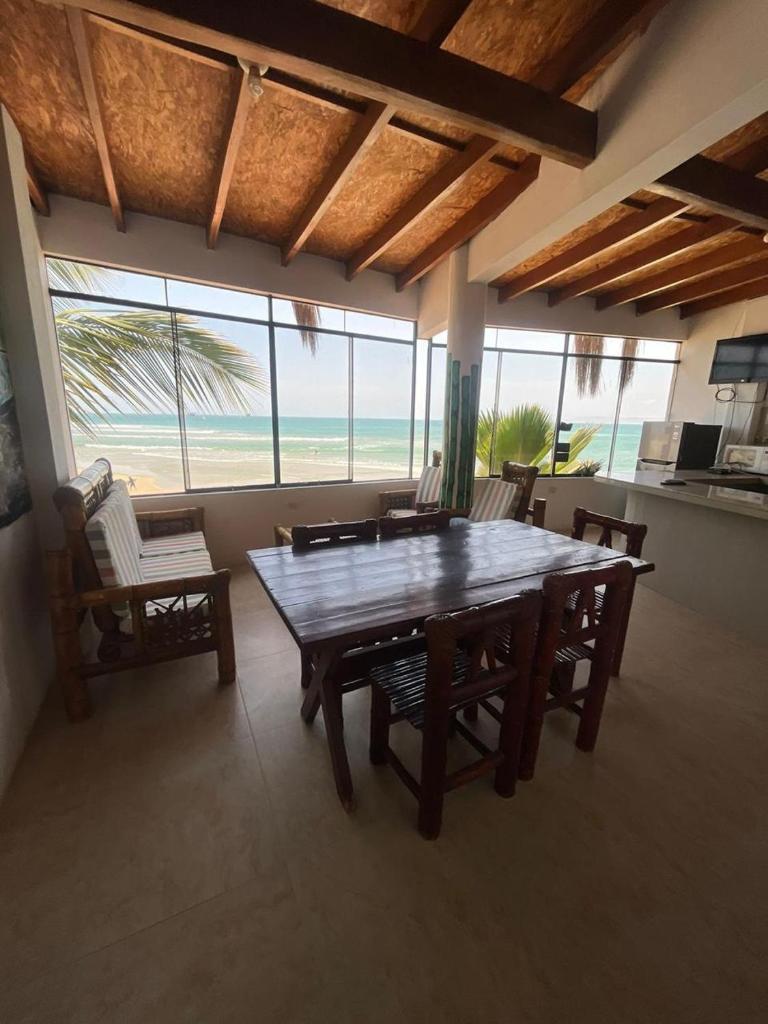 DEPARTAMENTO FRENTE AL MAR NUEVO LOBITOS DEBAJO DEL ALBERGUe