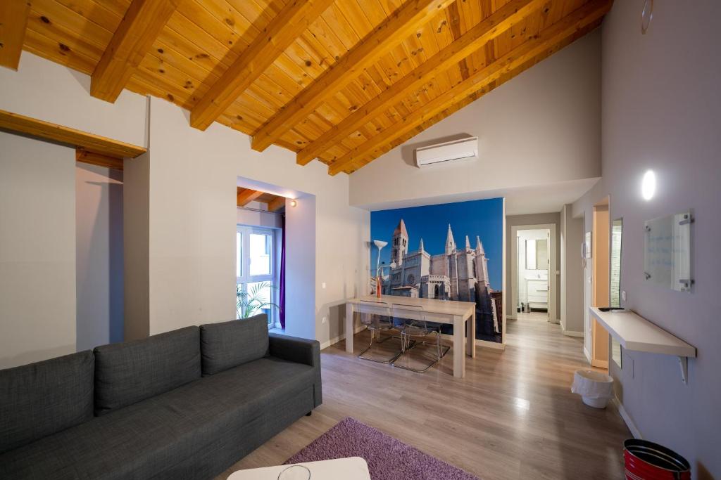 Apartamentos GO - Leopoldo Cano Center photo 4