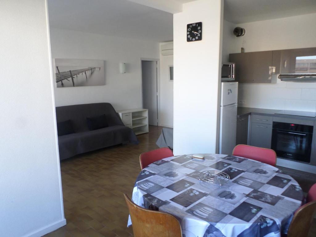 Beau T2 (53m²) climatisé, parking, à Carnon plage (5 personnes) 300 m plage photo 4