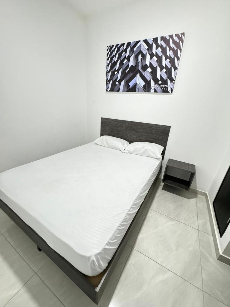 HOTEL LE QUINT photo 1