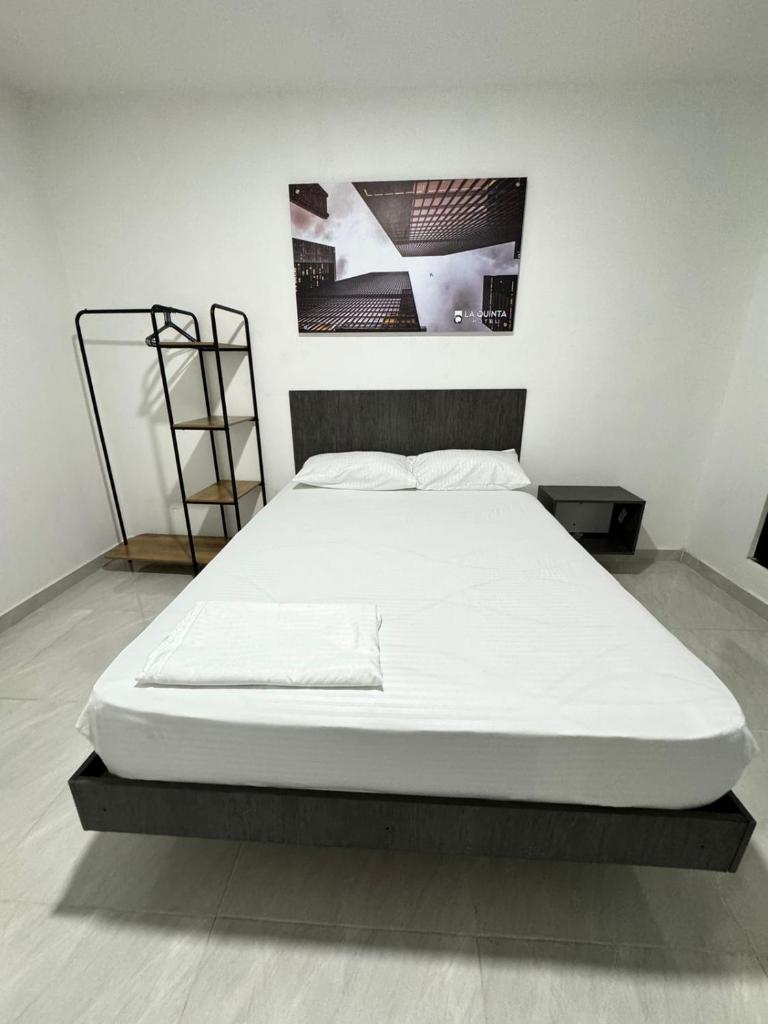 HOTEL LE QUINT photo 3