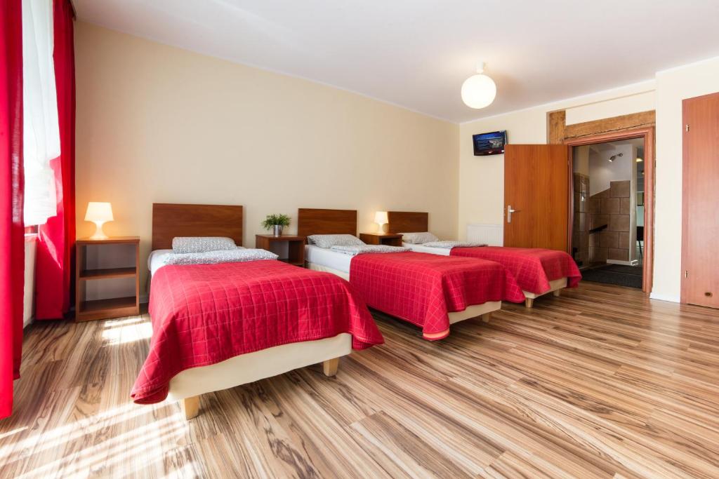 Четырехместный (Четырехместный номер с ванной комнатой), Green Hostel