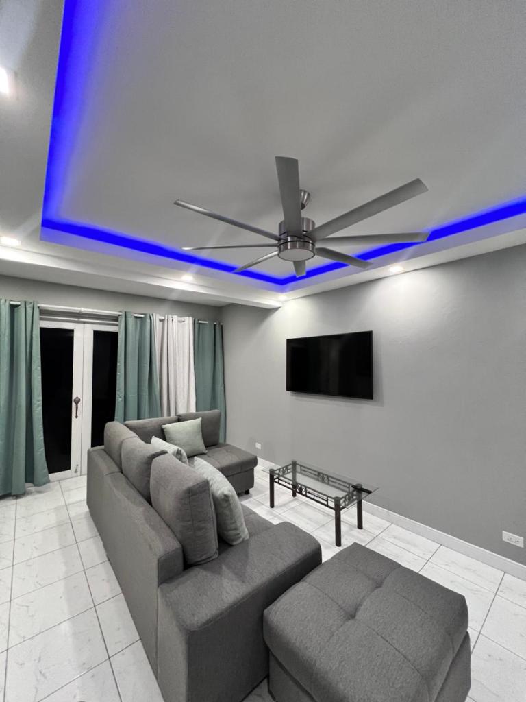 Luxurious beach condo
