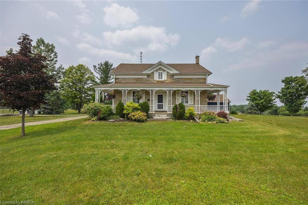 The Sheldon Manor & Vineyard photo 2