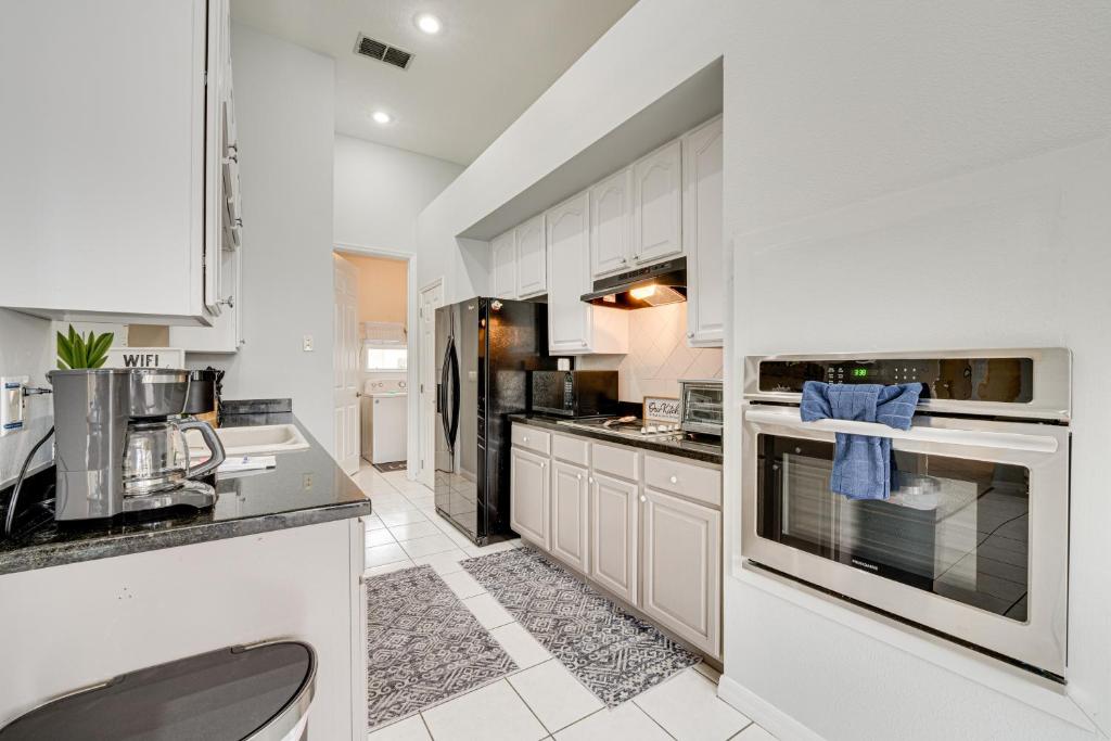 Disney Area Getaway with Game Room, Pool and Spa! photo 2