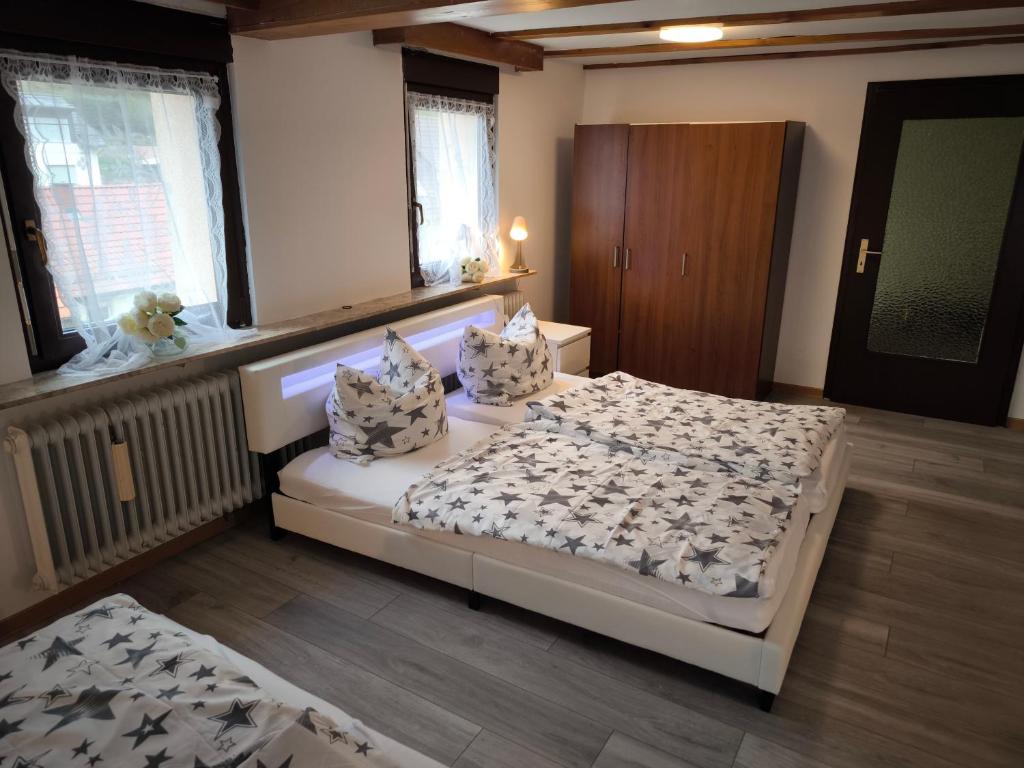Golden Dragon Guesthouse photo 3