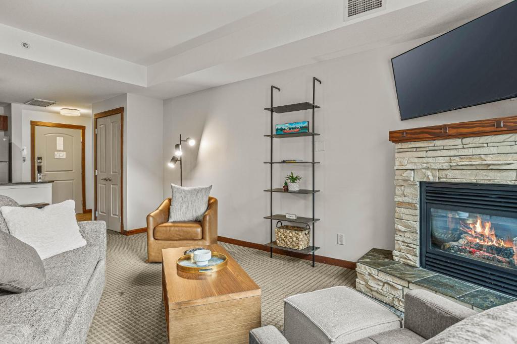 Fenwick Vacation Rentals - Splendid 1 Bdrm Mountain Condo!Hot tub!Park Pass! photo 4