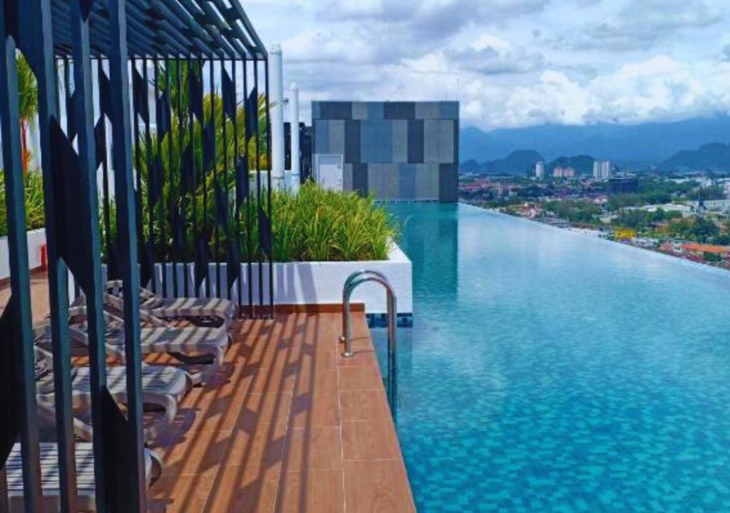 Ipoh Town Horizon Skypool Suites 4-11pax by IWH Suites photo 3