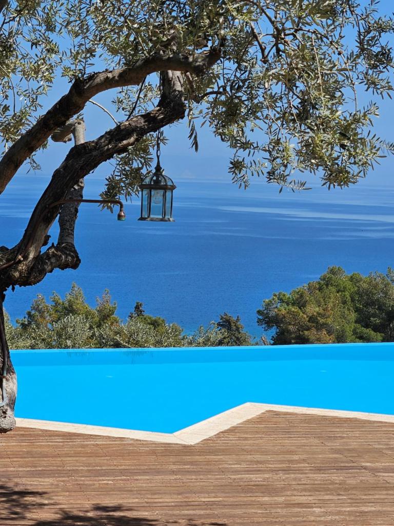 Yialasi Hotel