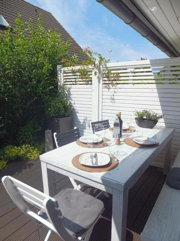 Ferienhaus in Elmenhorst mit Grill, Garten und Terrasse photo 1