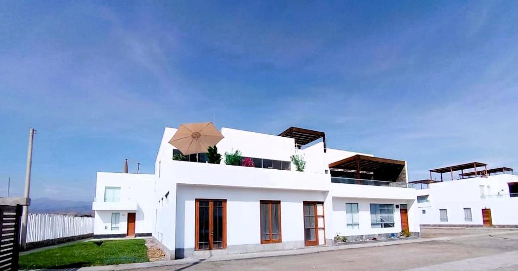 Dúplex frente al Mar, Playa Chocaya, costado Real Club Asia photo 1