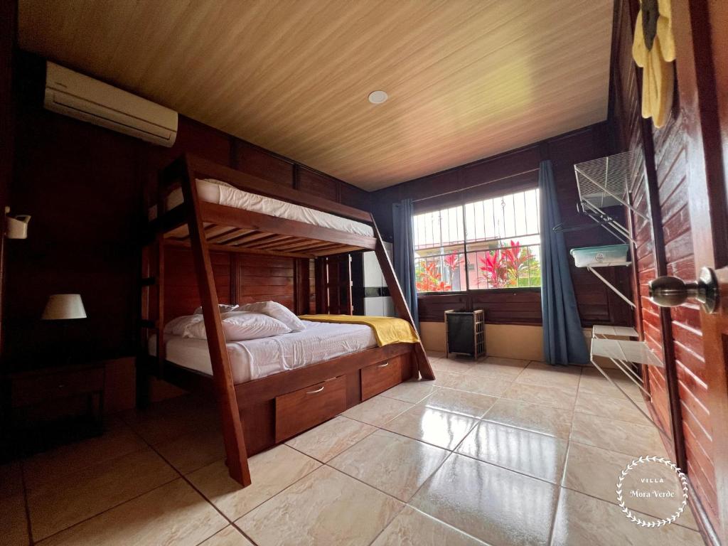 Cozy villa surrounded by nature with AC & pool photo 3