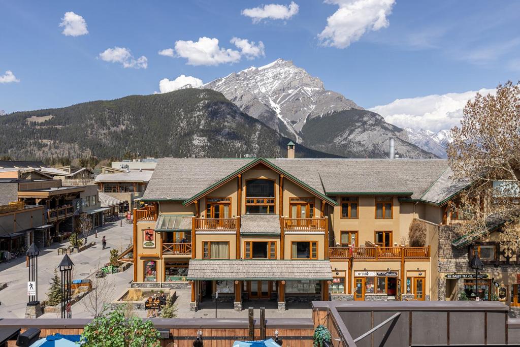 Brewster Mountain Lodge photo 1