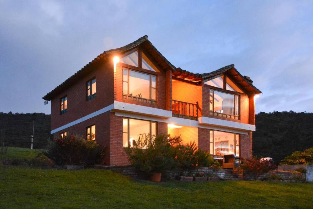 Finca El Uvito, Casa con hermosa vista al lago