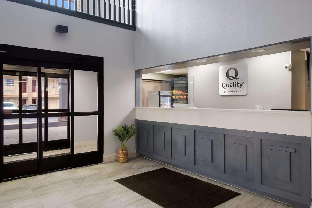 Quality Inn Columbia image