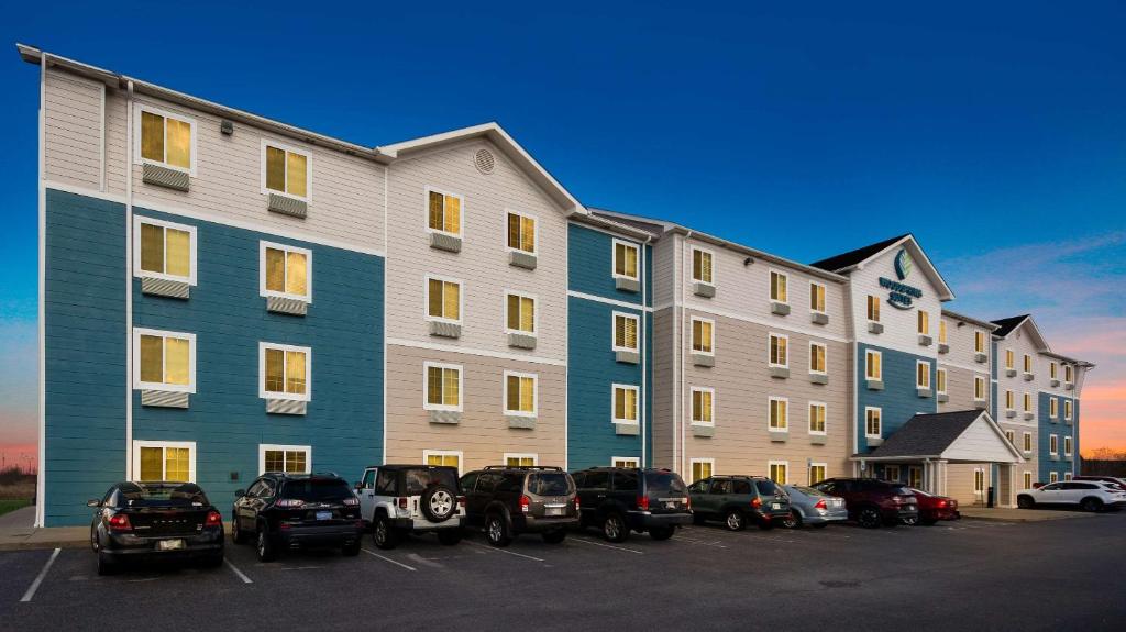 WoodSpring Suites Evansville photo 1