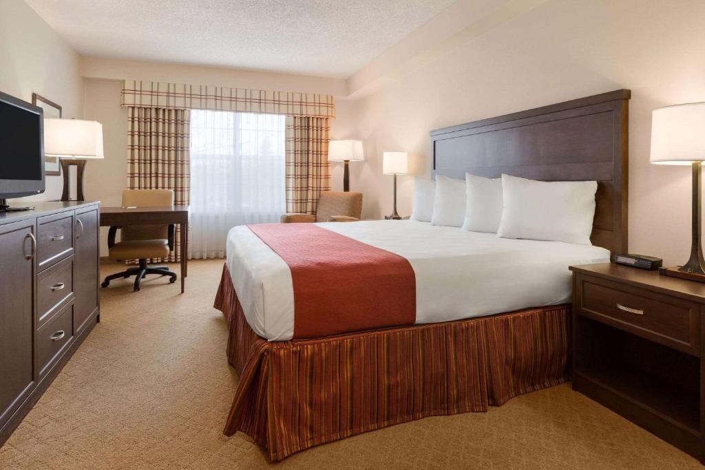 Country Inn & Suites by Radisson, Calgary-Northeast photo 2