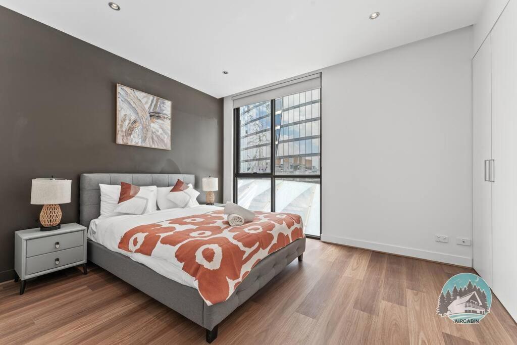 Aircabin - Docklands - Comfy - 2 Bedroom Townhouse photo 2