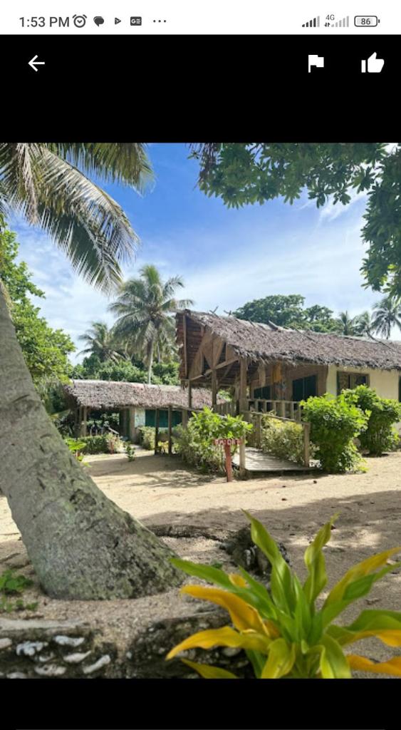 White Beach Bungalow & Restaurant photo 1