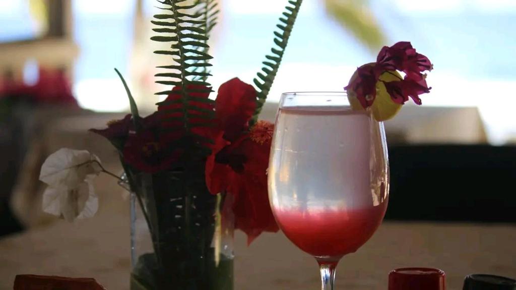 White Beach Bungalow & Restaurant photo 4