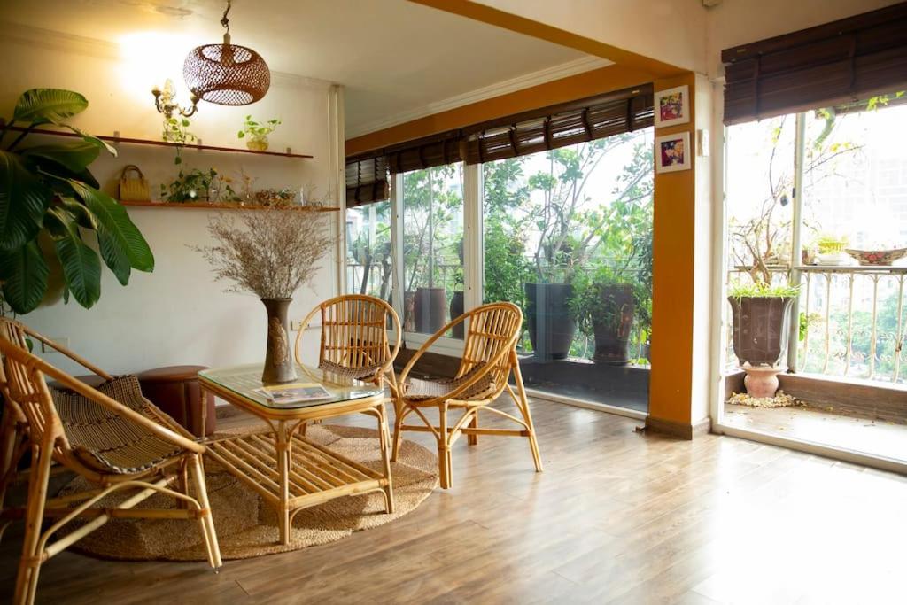 Sun Duplex - Amazing lake view the heart of HN