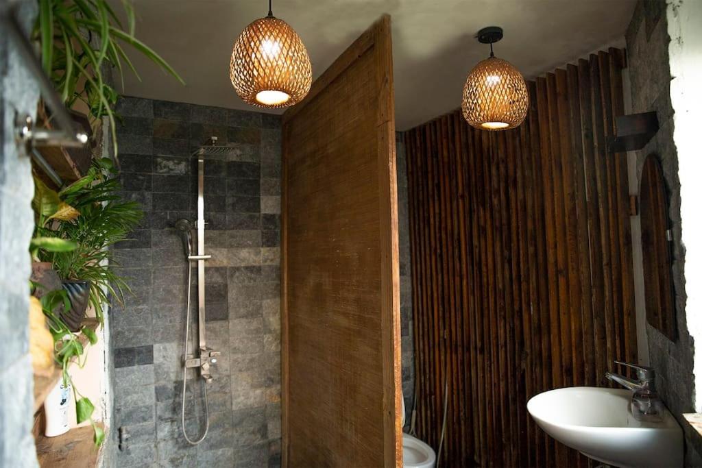 Sun Duplex - Amazing lake view the heart of HN