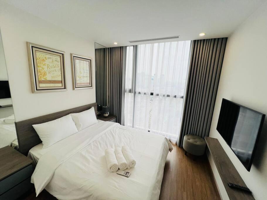 VNRooms - 2BR Vinhomes Skylake/ Unique & Youthful