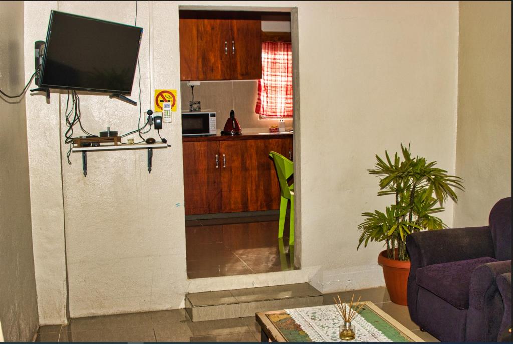 Guddy’s Riverside Cottage photo 3