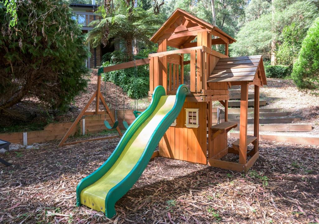 Elliott Lodge - Getaway for the whole family/pets photo 2