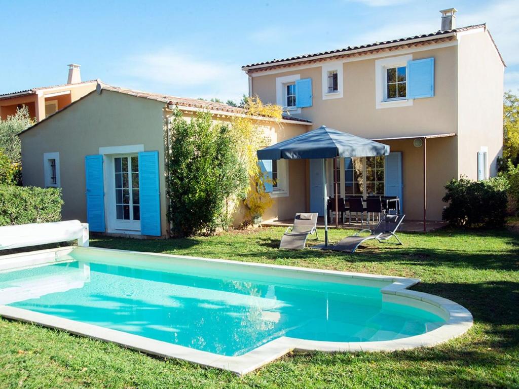 Luxury Provencal villa with view on the Luberon surroundings photo 1