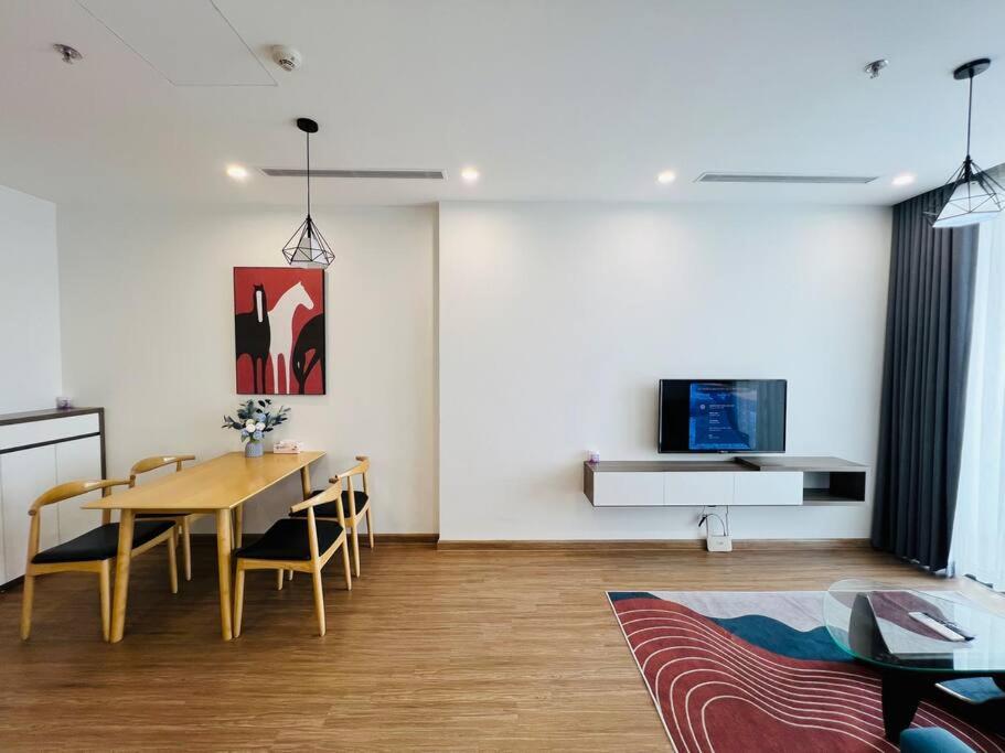 VNRooms - 1BR/ Vinhomes Skylake/ View Korean Town