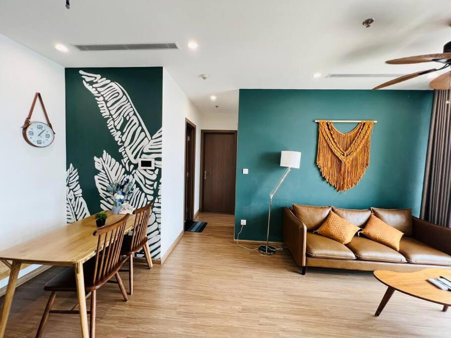 VNRooms - 2BR Vinhomes Skylake/ Tropical Style