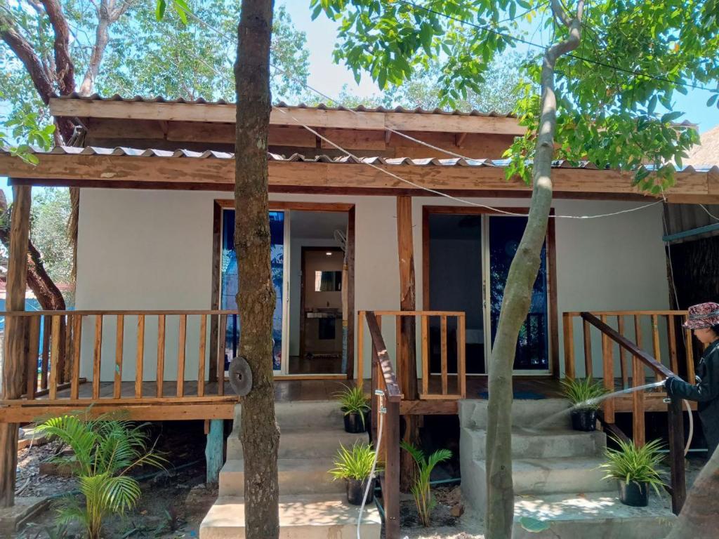 Sunny Bungalow photo 1