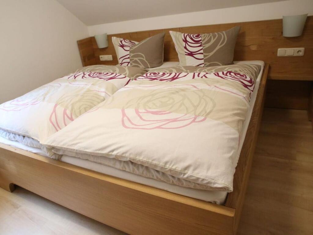 Holiday home chalet on the castle hill photo 4